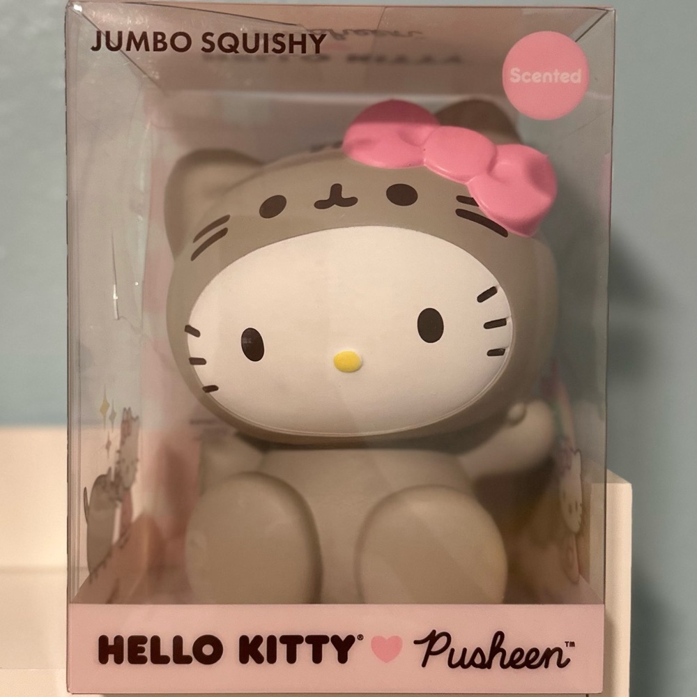 Jumbo hello kitty squish